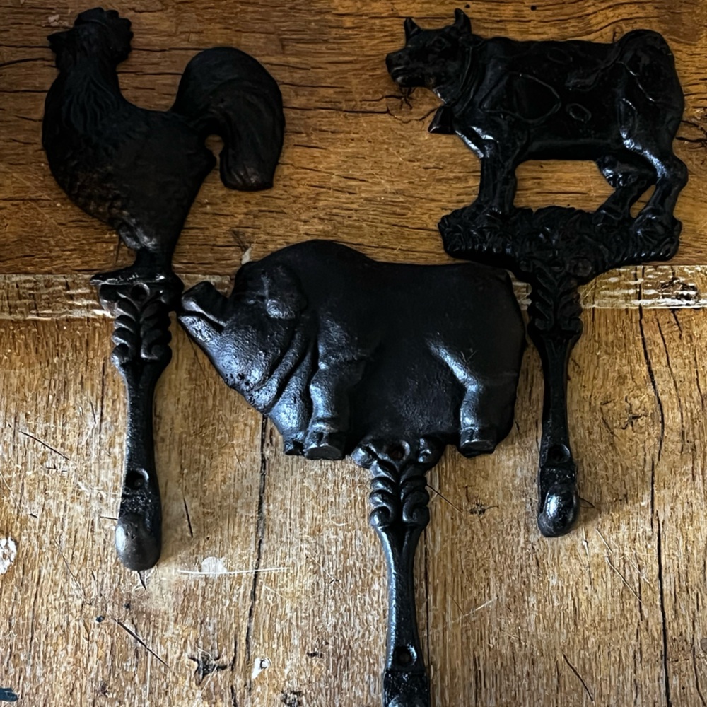 Black Cast Iron Animal Wall Hooks